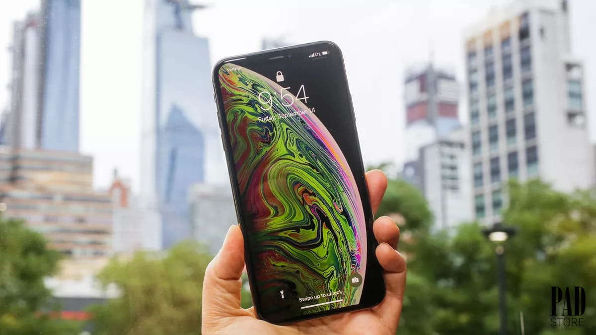 So sánh kích thước iPhone Xs Max với các dòng iPhone và Smartphone siêu phẩm khác hiện nay