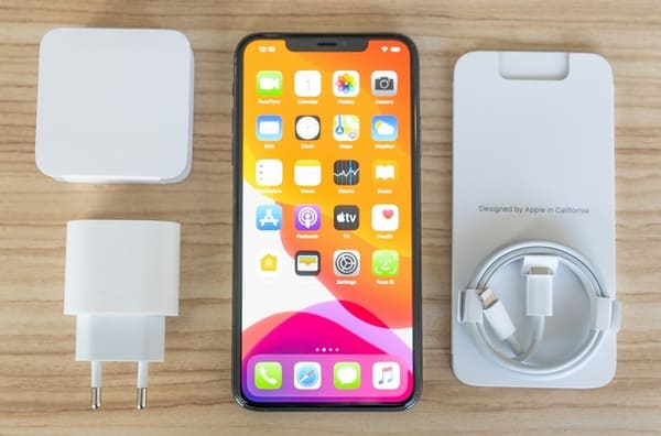 Đập hộp iPhone 11 Pro Unbox: Phiên bản mạnh mẽ đáng giá